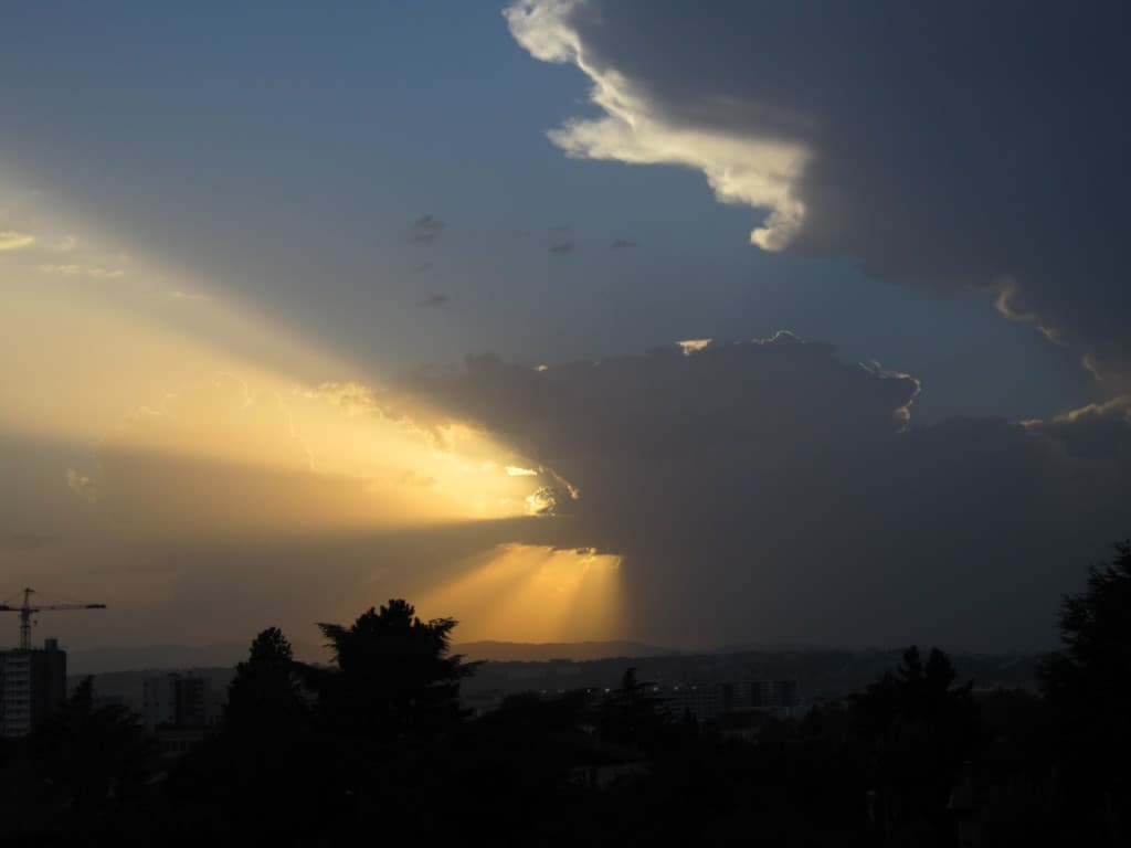 Flash avant l'orage