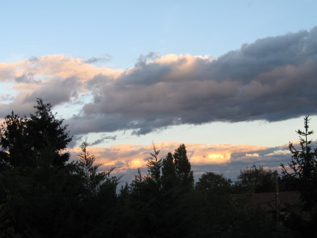 nuages colorés par le soleil