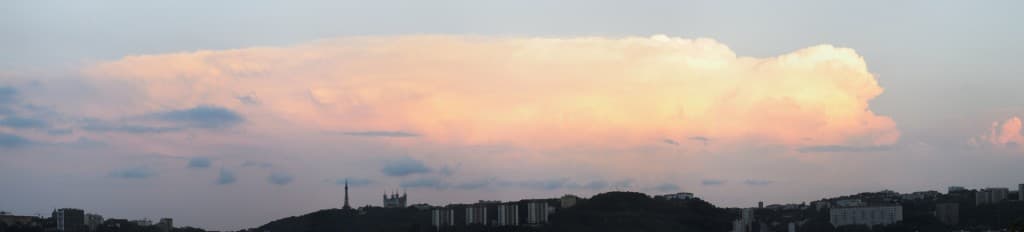 Orage en Isère vu au dessus de Fourvière