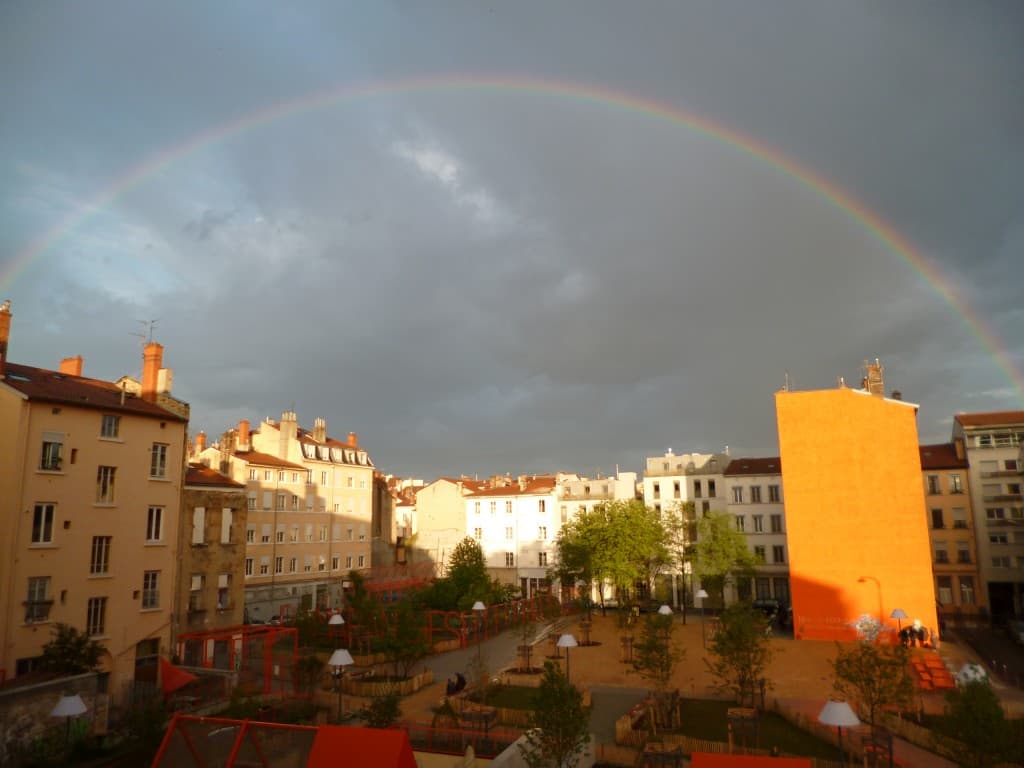 Mazagran sous son arc-en-ciel