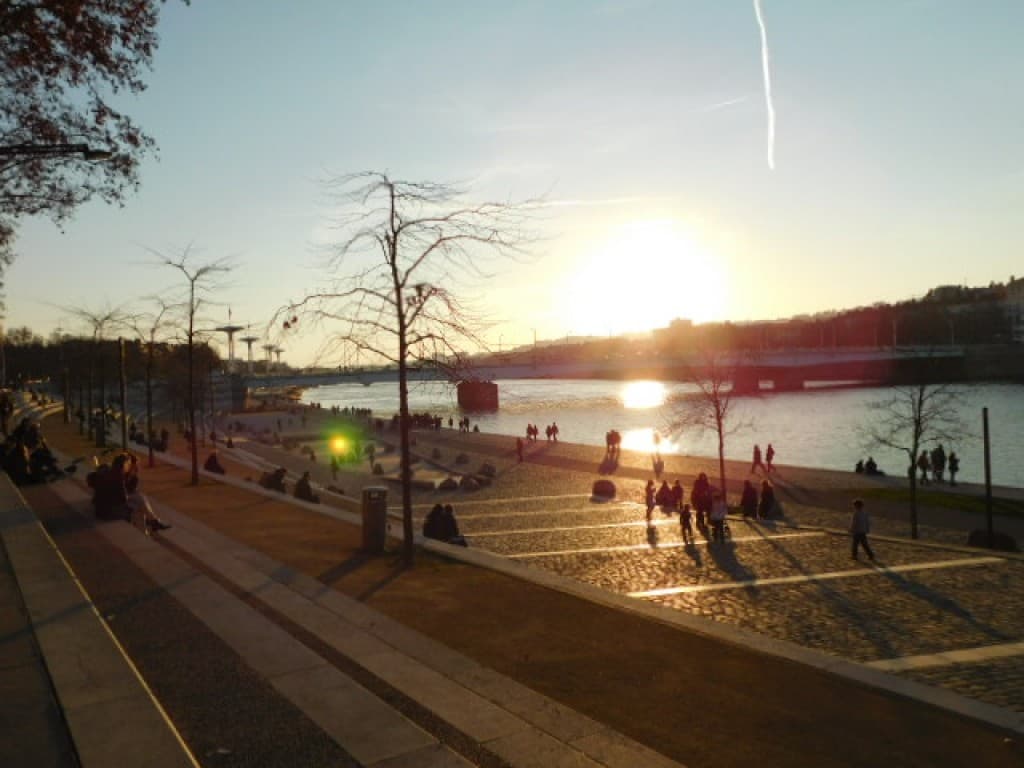 Soleil couchant aux quais du Rhône !