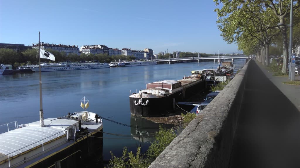 Les bords du Rhône