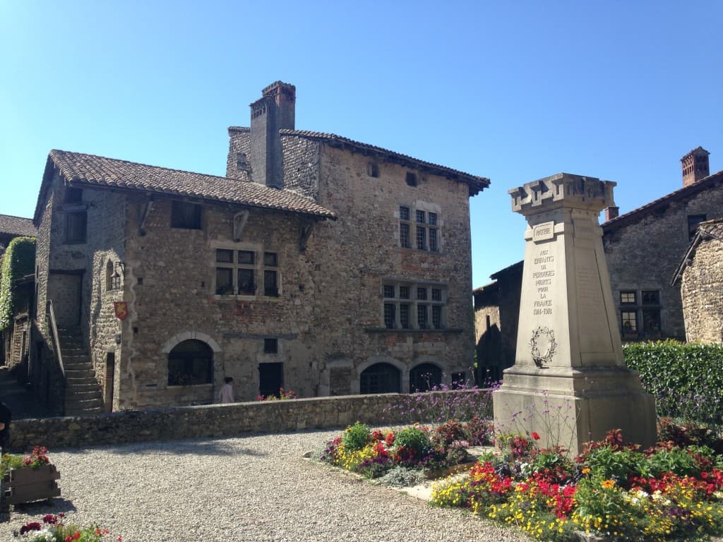 Pérouges au coeur de la Cité médiévale 