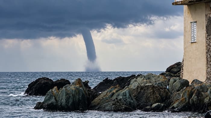 Deux vagues de violents orages vont traverser la Corse d’ici jeudi