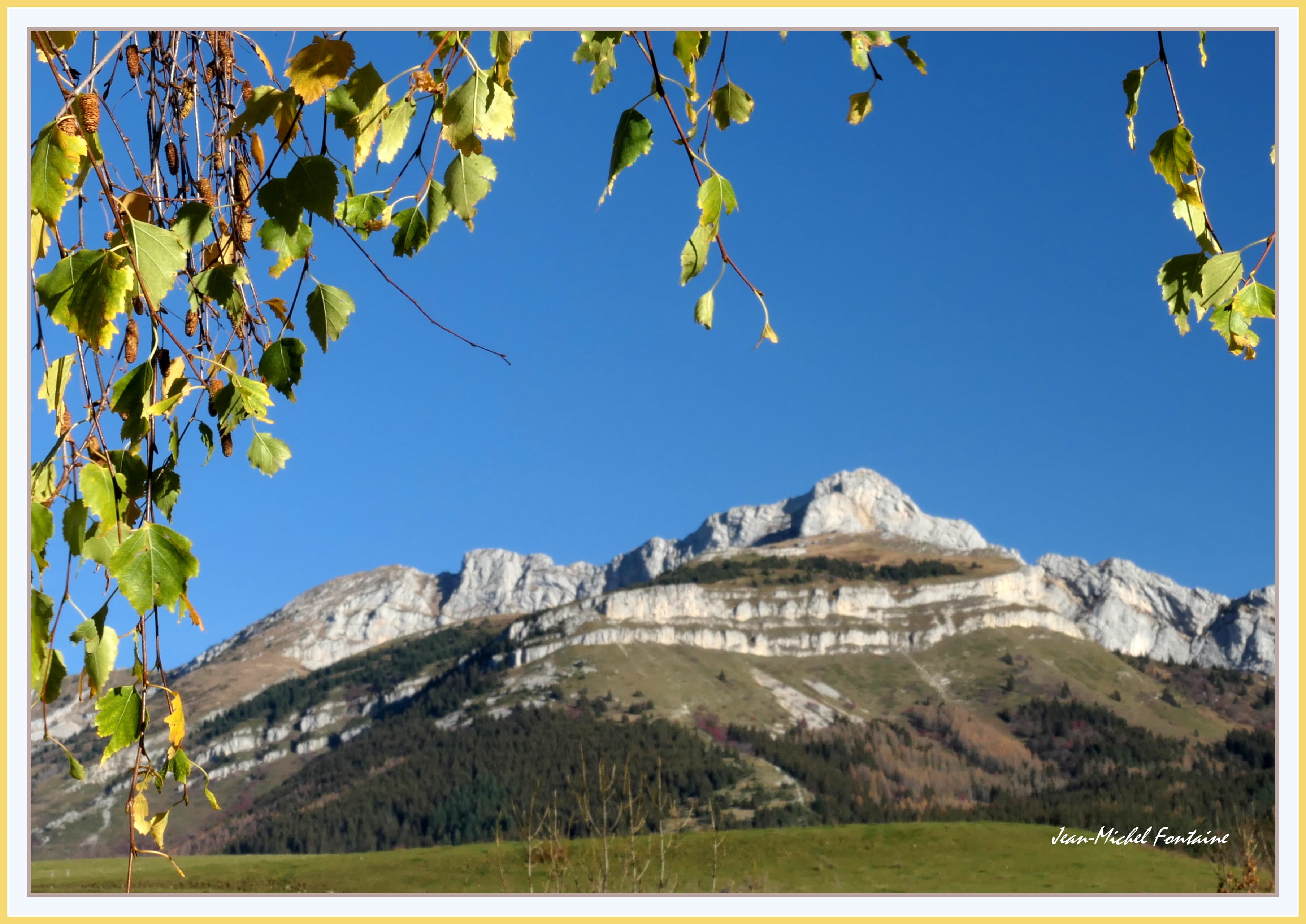 Belle journée d'automne bien ensoleillée