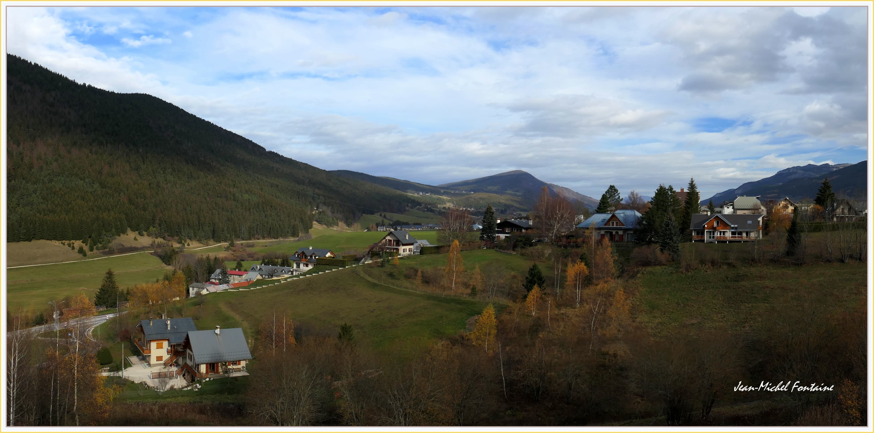 Ciel nuageux avec de la douceur