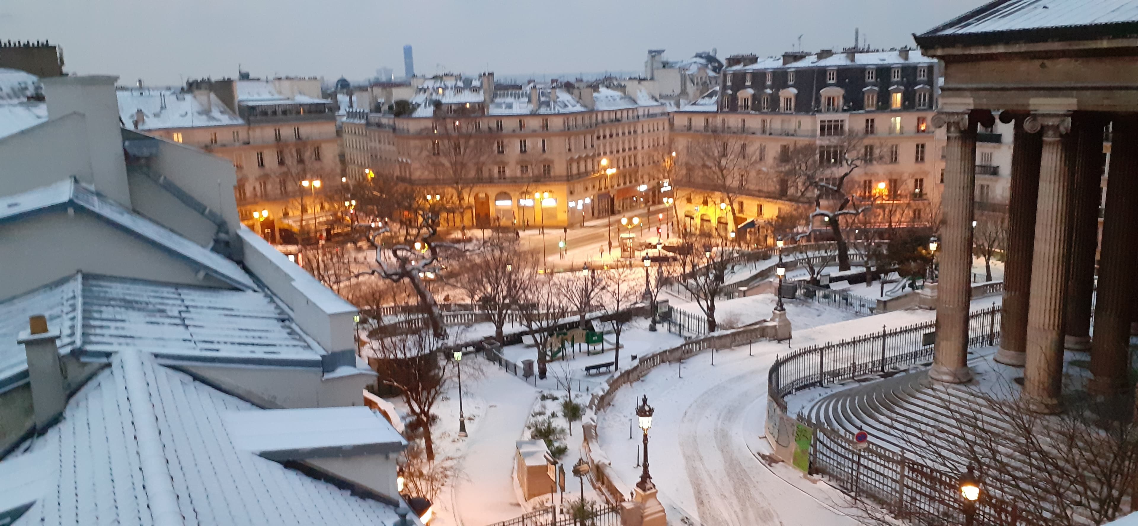 Petit matin enneigé