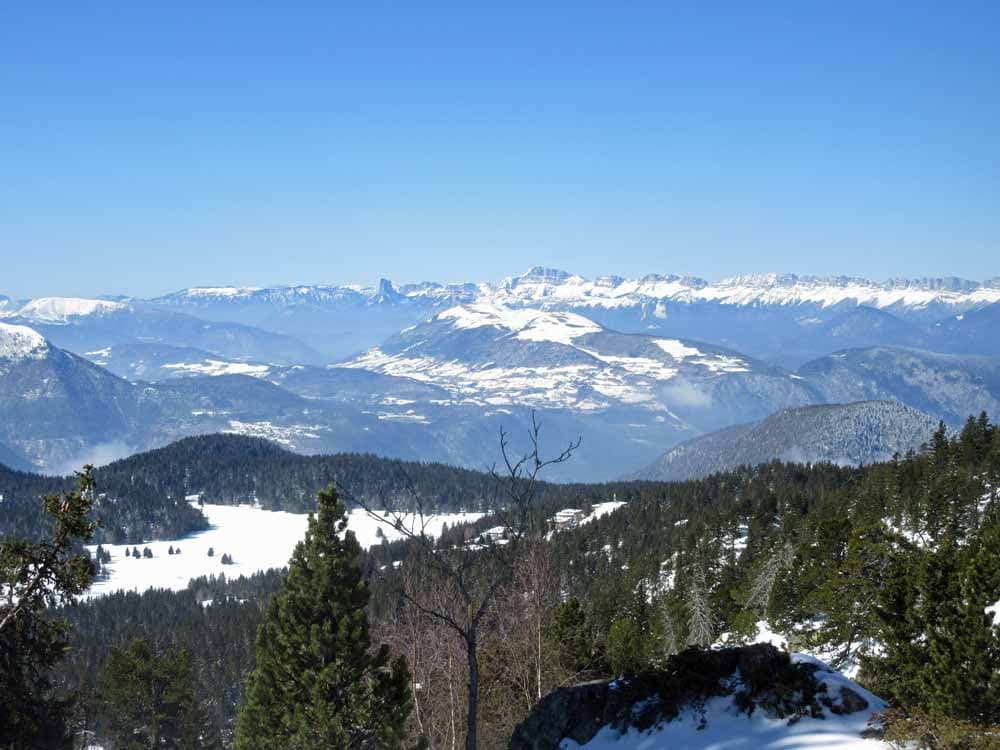 Vue vers le plateau de l'Arselle et jusqu'au mont Aiguille