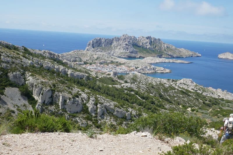 vue sur callelongue et les îles depuis marseilleveyre