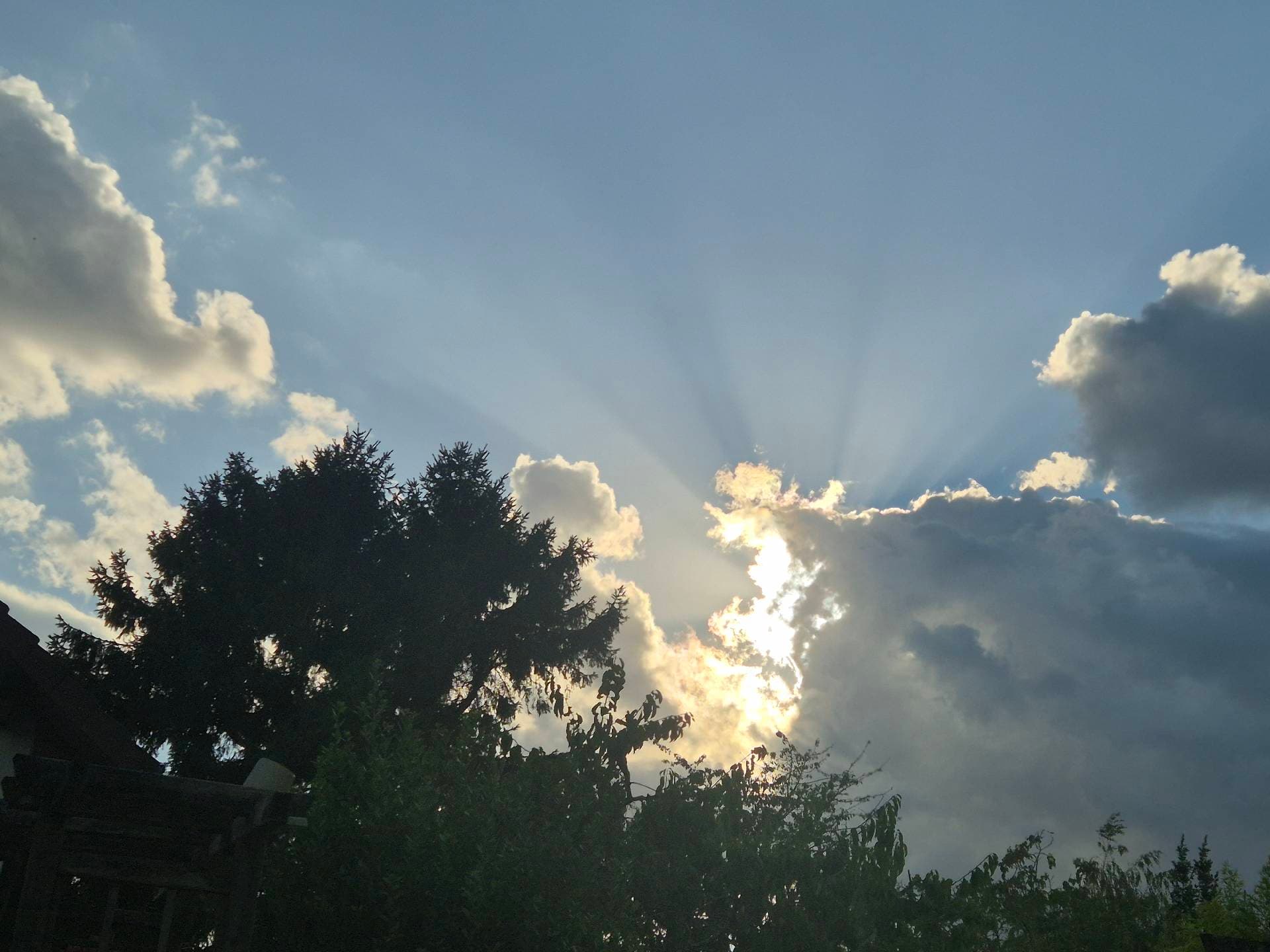 les-nuages-arrivent
