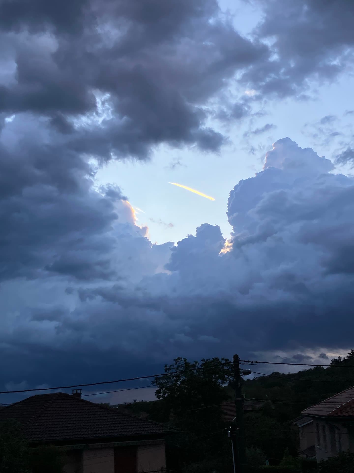 plusieurs-couches-de-nuages