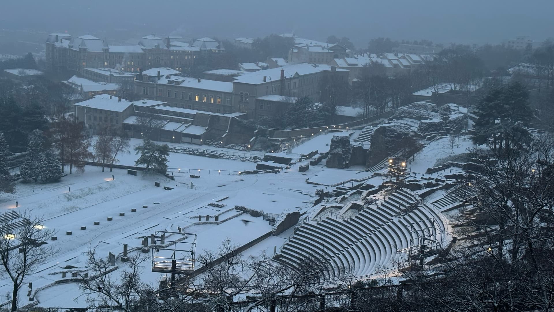 sous-la-neige