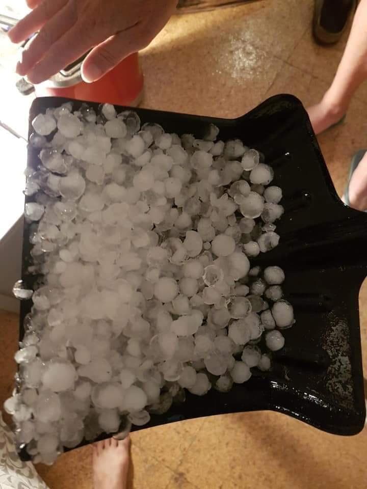 Image d'illustration pour La réouverture des cafés et restaurants face au retour des orages
