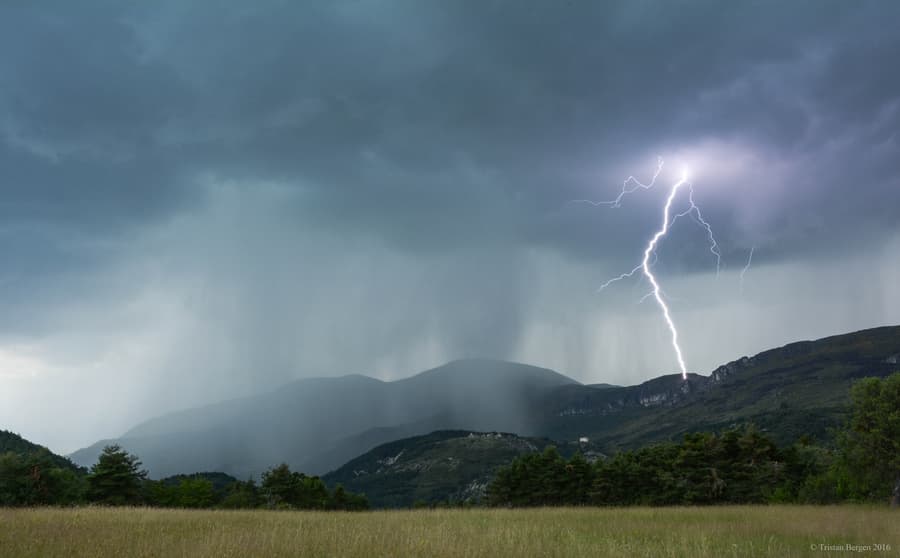 Image d'illustration pour Pourquoi y a t'il autant d'orages en Haute-Provence?