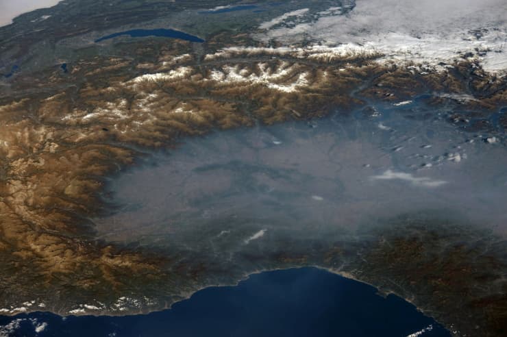 Image d'illustration pour Coronavirus : météo et pollution comme facteur aggravant ?