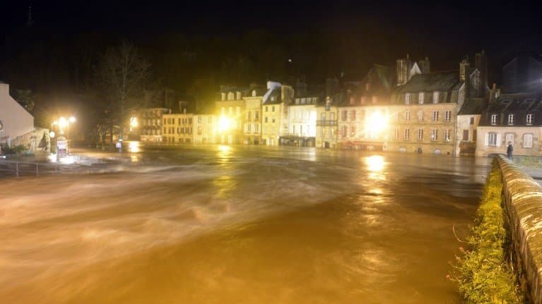 Image d'illustration pour Coup de vent, fortes pluies et inondations en Bretagne