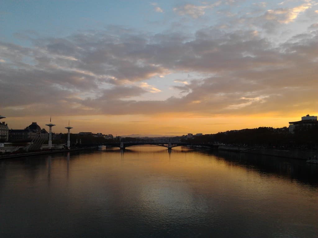 coucher de soleil sur le Rhône