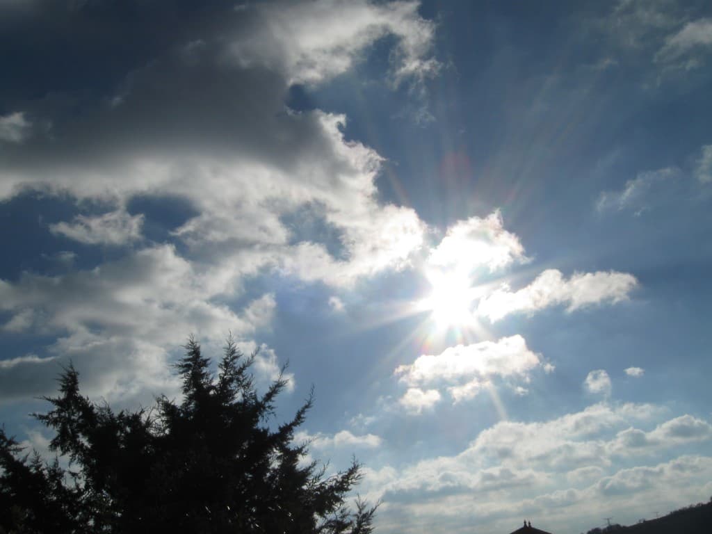 Le soleil joue à cache-cache