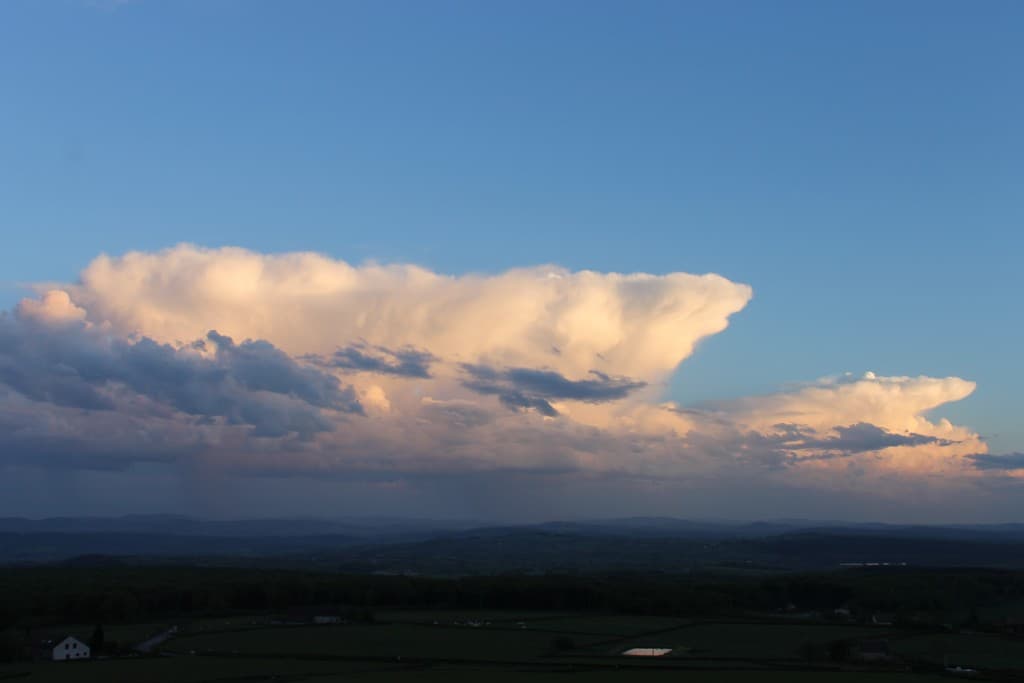 orage au soleil couchant 