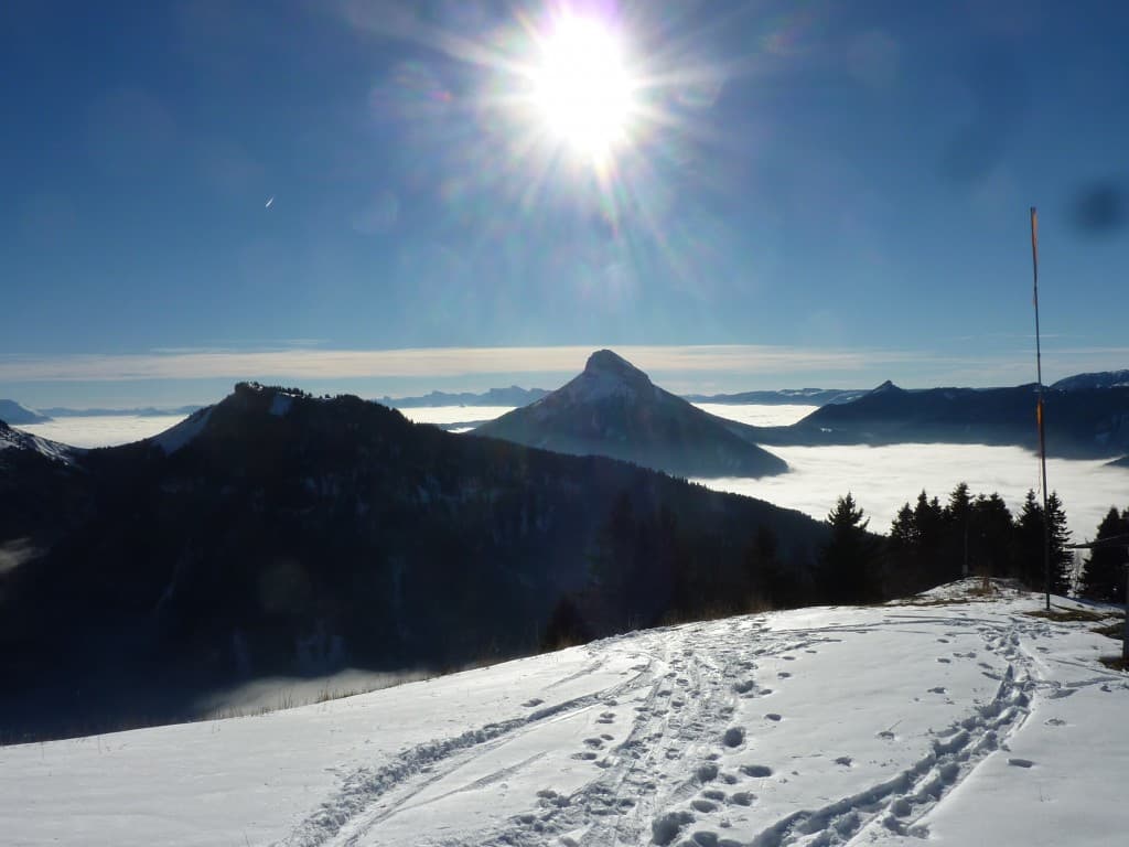 sous le brouillard... le reste du monde