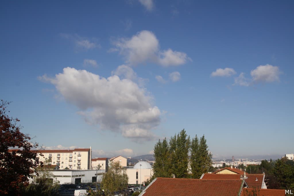 Un gros nuage sur St Fons...