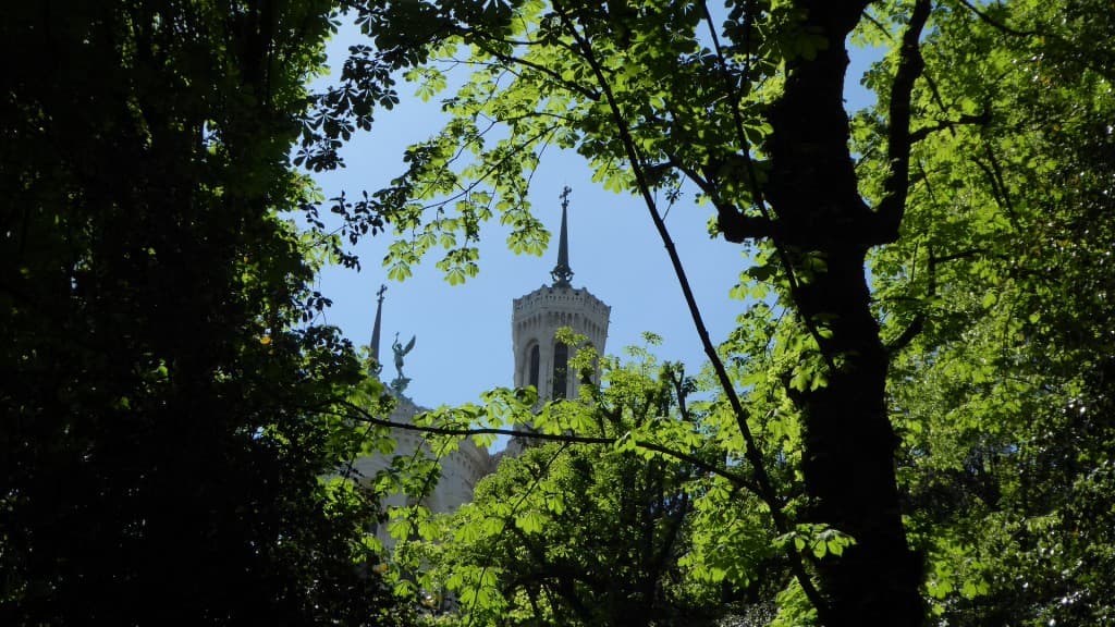 Grand ciel bleu à Fourvière