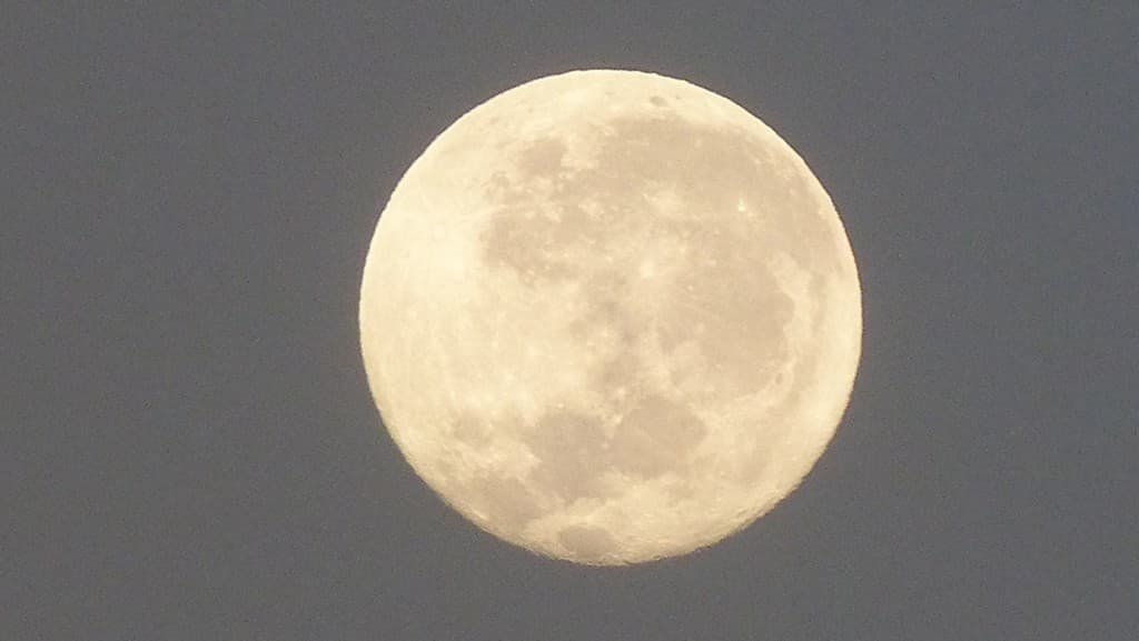 Pleine lune aux Mollieres