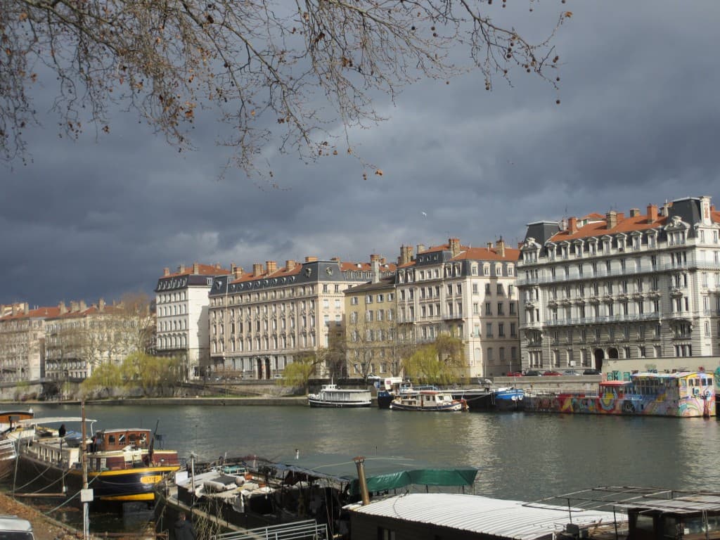 Ciel noir sur la Saône